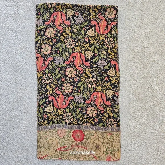 Metropolitan Museum of Art William Morris Silk Scarf "Compton" - Picture 2 of 12